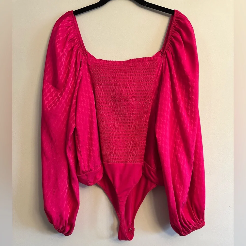 Express Long Sleeve Houndstooth Bodysuit - Picture 8 of 10